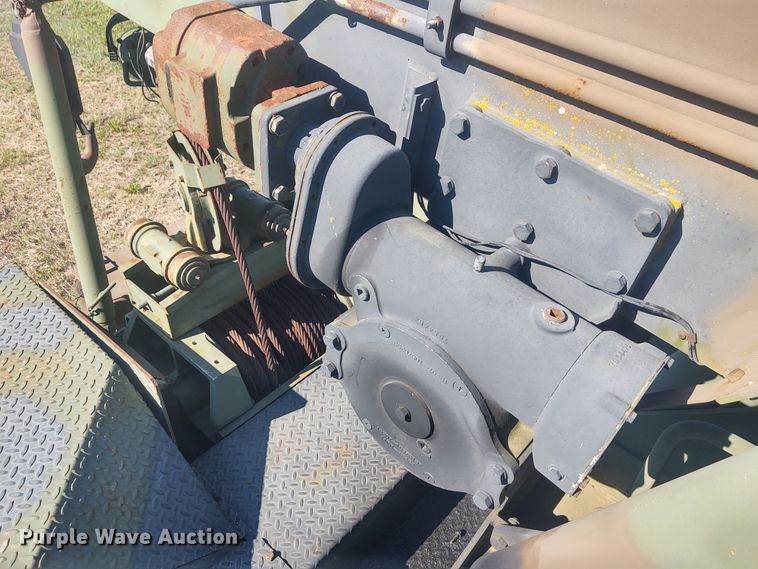 image for item DE6909 1991 Harsco M932A  wrecker truck