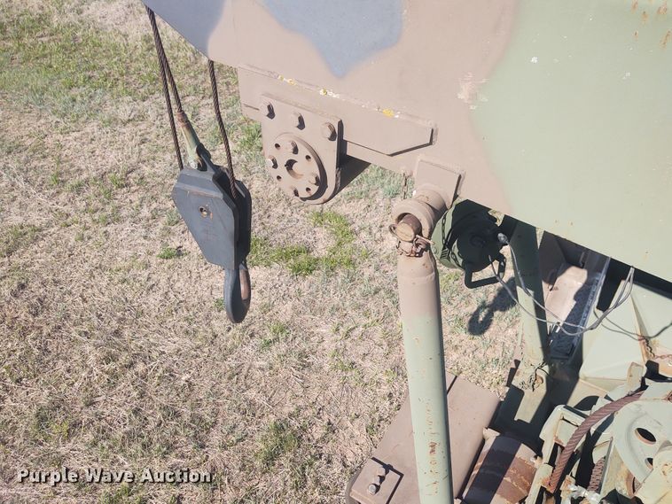 image for item DE6909 1991 Harsco M932A  wrecker truck