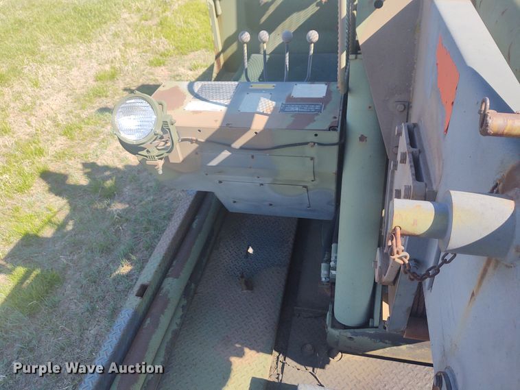 image for item DE6909 1991 Harsco M932A  wrecker truck