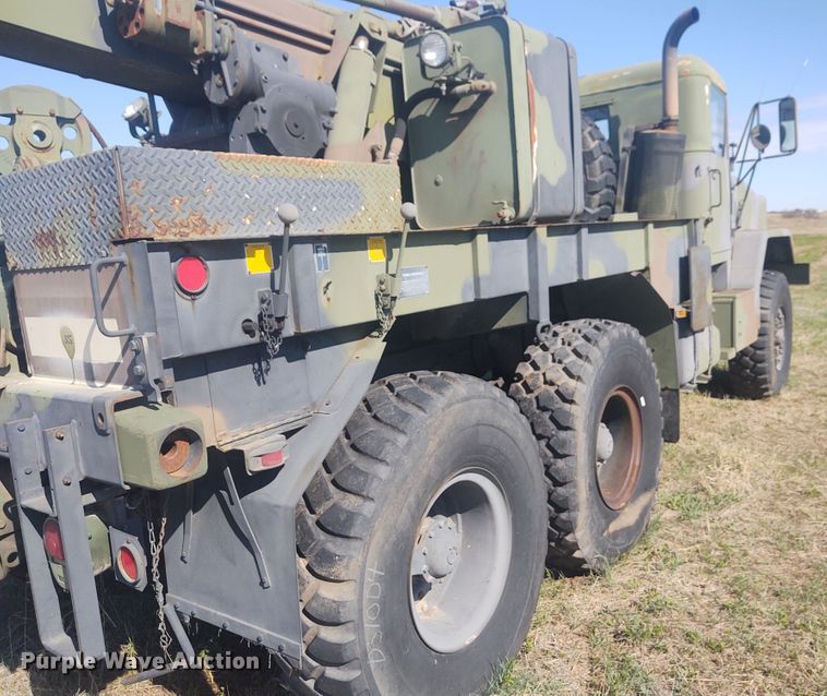 image for item DE6909 1991 Harsco M932A  wrecker truck