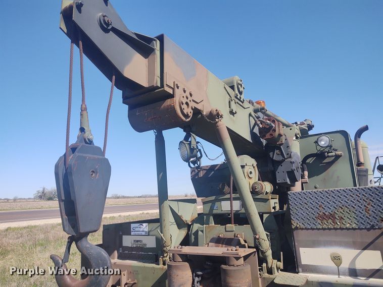 image for item DE6909 1991 Harsco M932A  wrecker truck