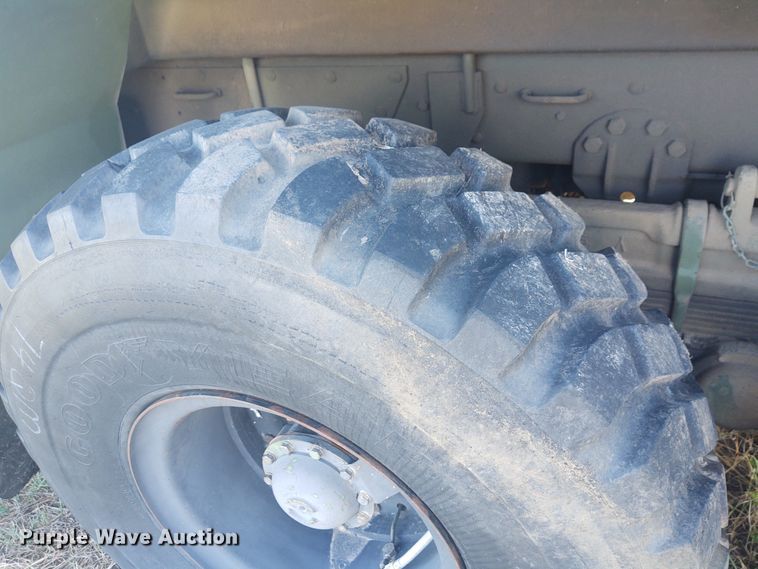 image for item DE6909 1991 Harsco M932A  wrecker truck