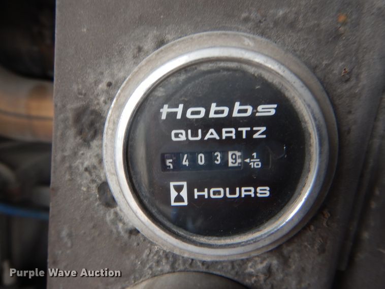 image for item DF3080 2001 New Flyer D40LF shuttle bus