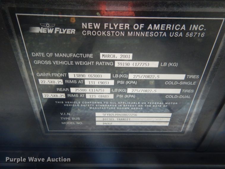 image for item DF3080 2001 New Flyer D40LF shuttle bus