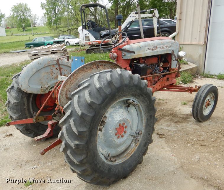 image for item DF3128 Ford 901 tractor