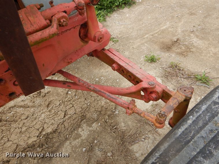 image for item DF3128 Ford 901 tractor