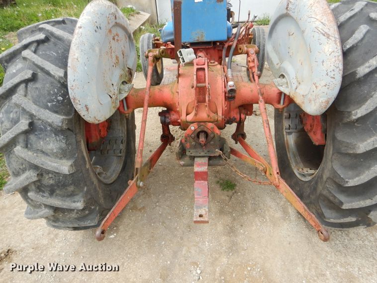 image for item DF3128 Ford 901 tractor