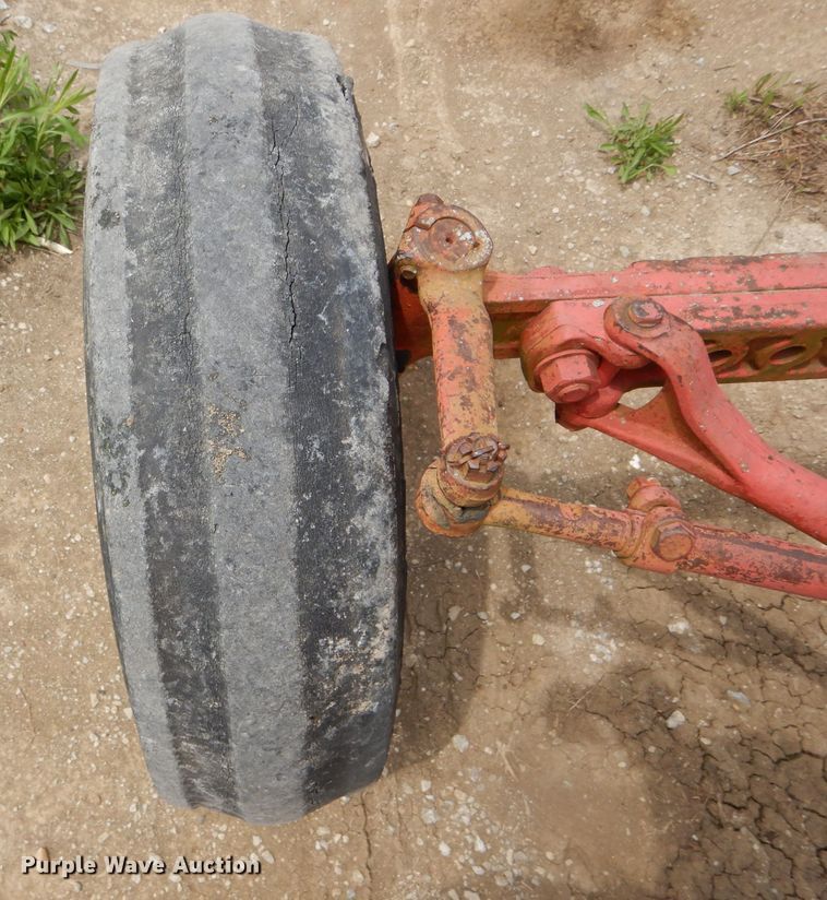 image for item DF3128 Ford 901 tractor