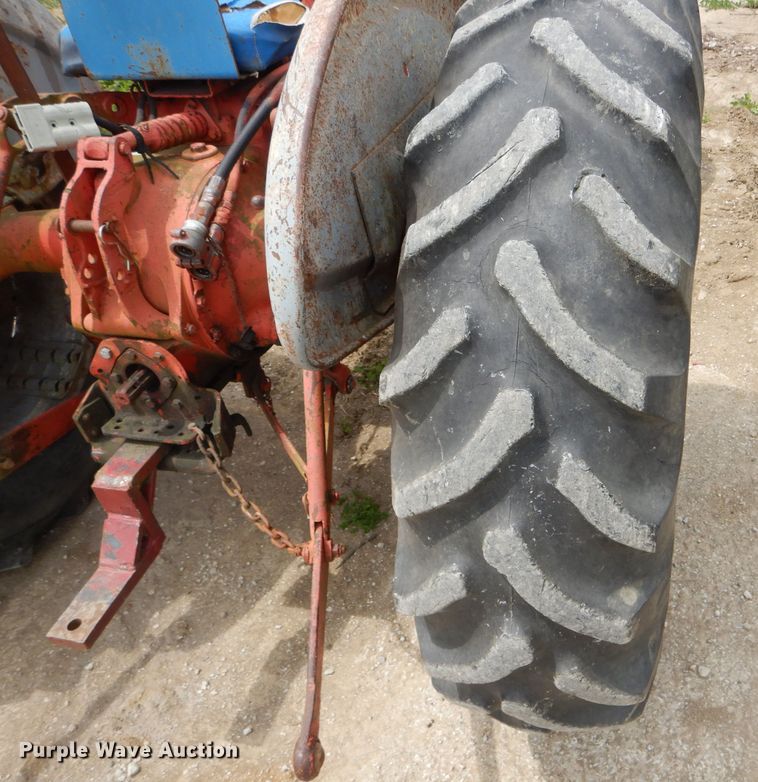 image for item DF3128 Ford 901 tractor