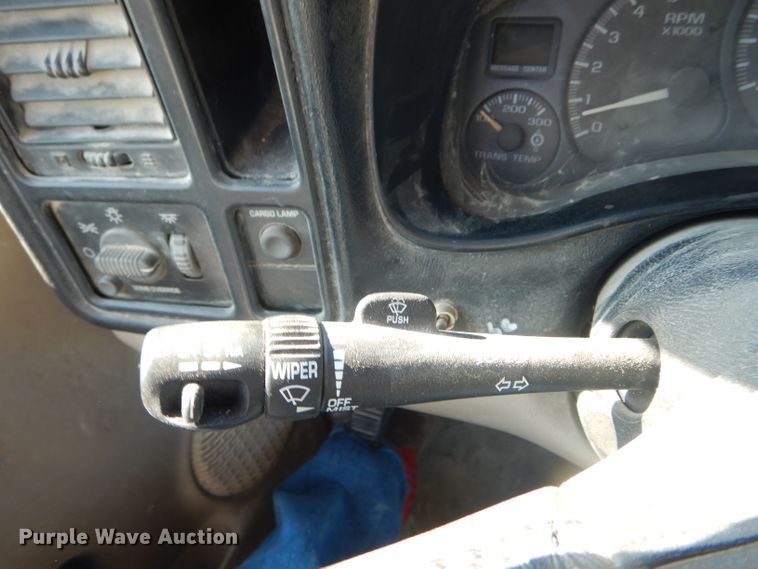 image for item DF3142 2002 Chevrolet Silverado 2500HD  pickup truck