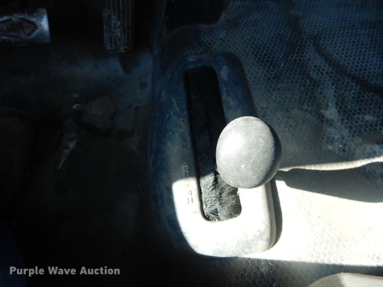 image for item DF3142 2002 Chevrolet Silverado 2500HD  pickup truck