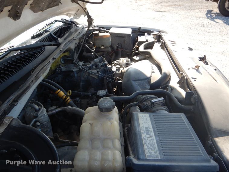 image for item DF3142 2002 Chevrolet Silverado 2500HD  pickup truck