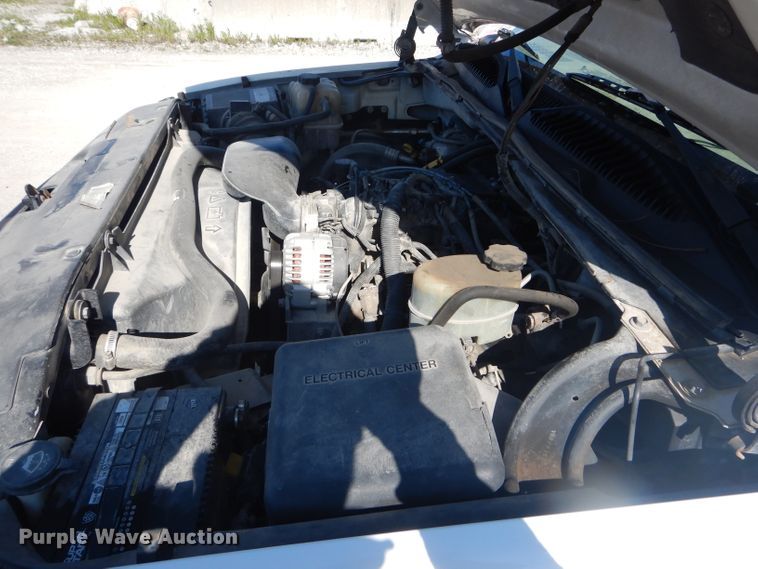 image for item DF3142 2002 Chevrolet Silverado 2500HD  pickup truck