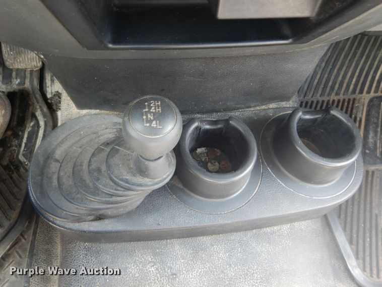 image for item DF3144 2004 Ford F150 XL  pickup truck