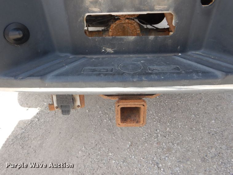 image for item DF3144 2004 Ford F150 XL  pickup truck