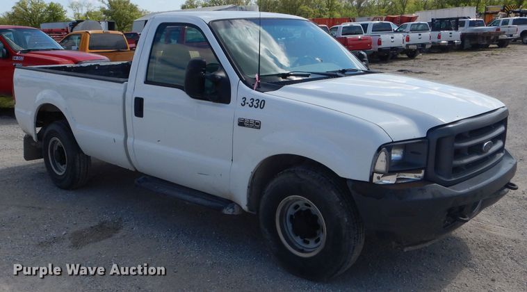 image for item DF3145 2003 Ford F250 Super Duty XL  pickup truck