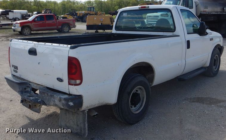 image for item DF3145 2003 Ford F250 Super Duty XL  pickup truck