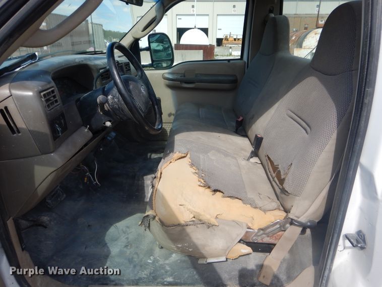 image for item DF3145 2003 Ford F250 Super Duty XL  pickup truck