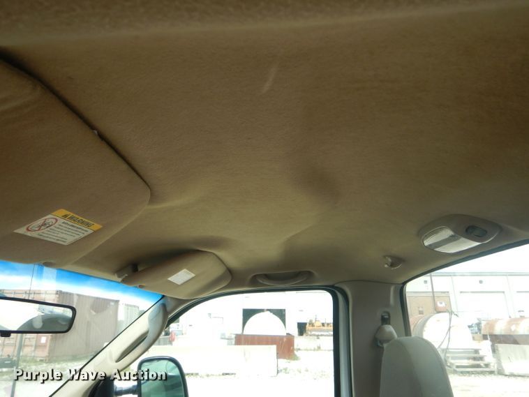 image for item DF3145 2003 Ford F250 Super Duty XL  pickup truck