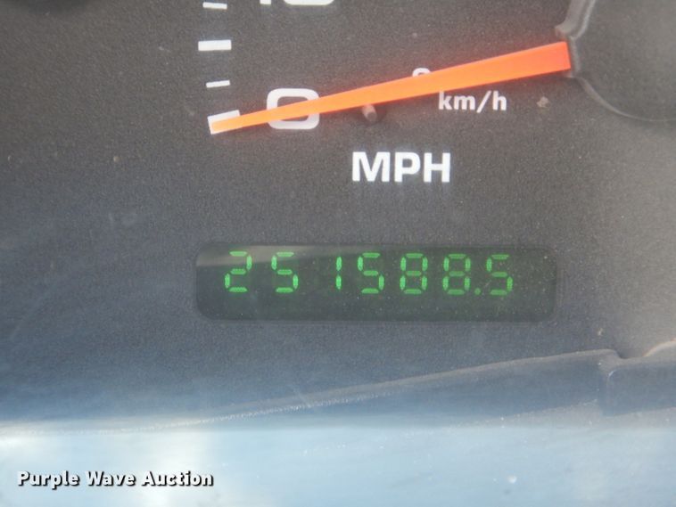 image for item DF3145 2003 Ford F250 Super Duty XL  pickup truck