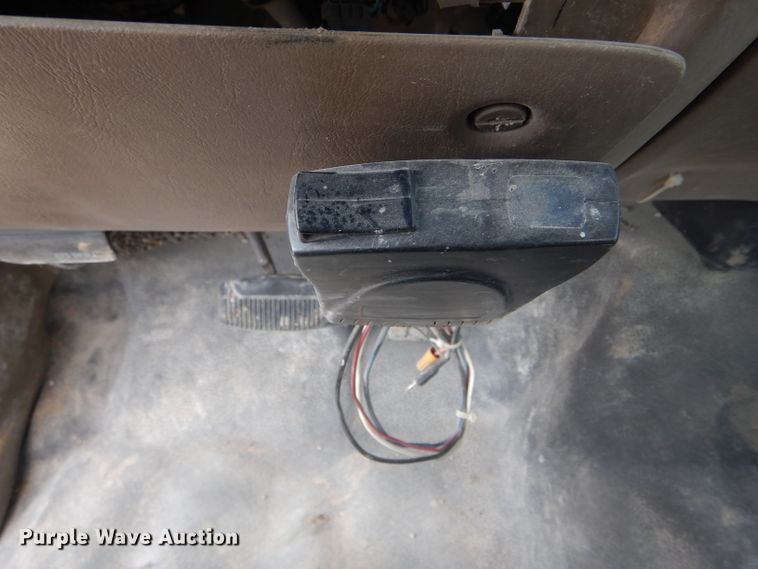 image for item DF3145 2003 Ford F250 Super Duty XL  pickup truck