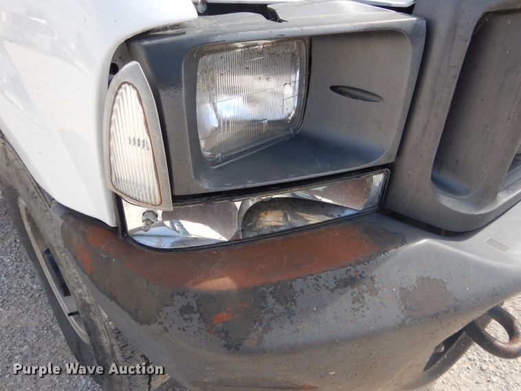 image for item DF3145 2003 Ford F250 Super Duty XL  pickup truck