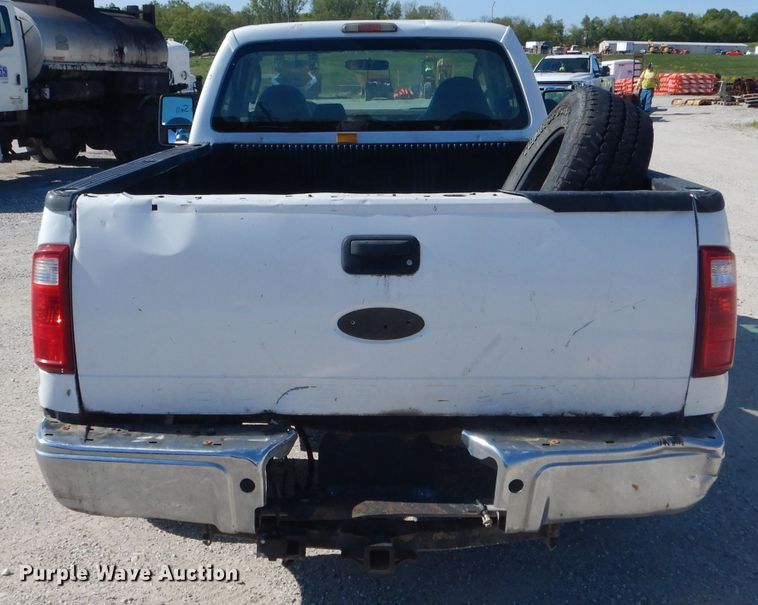 image for item DF3146 2009 Ford F250 Super Duty XL  pickup truck