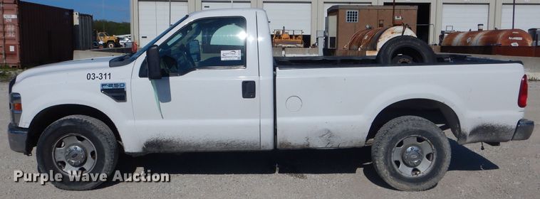 image for item DF3146 2009 Ford F250 Super Duty XL  pickup truck
