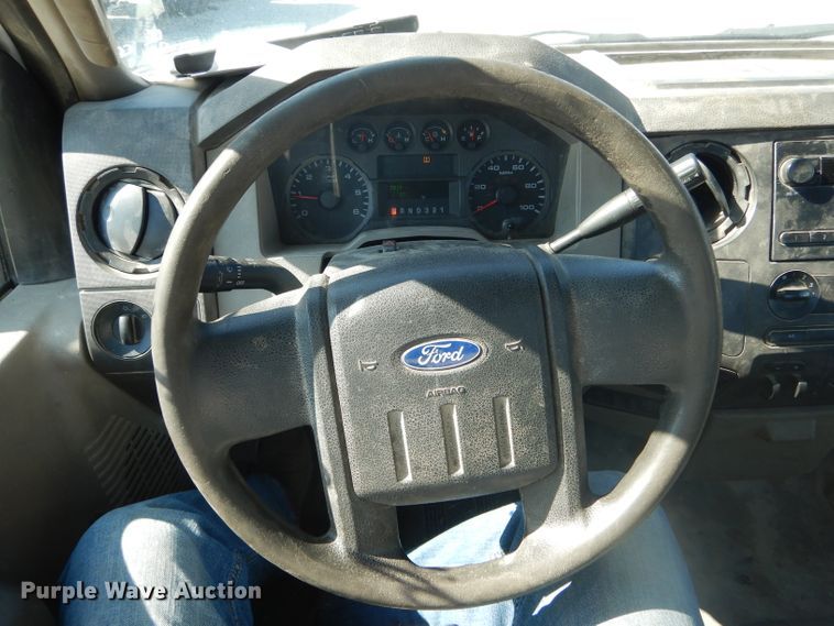 image for item DF3146 2009 Ford F250 Super Duty XL  pickup truck