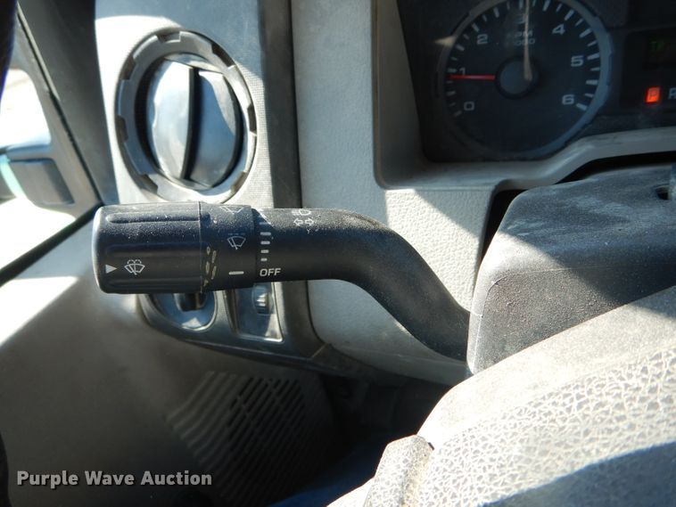 image for item DF3146 2009 Ford F250 Super Duty XL  pickup truck