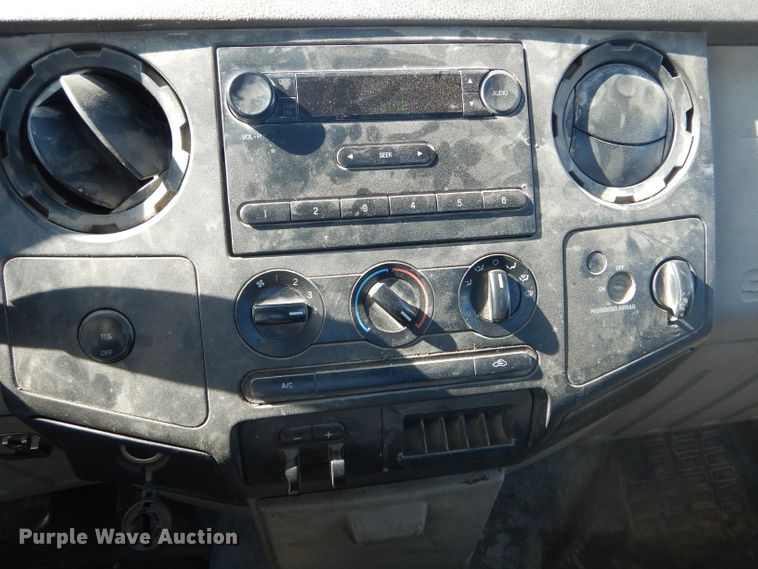 image for item DF3146 2009 Ford F250 Super Duty XL  pickup truck