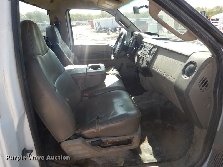 image for item DF3146 2009 Ford F250 Super Duty XL  pickup truck