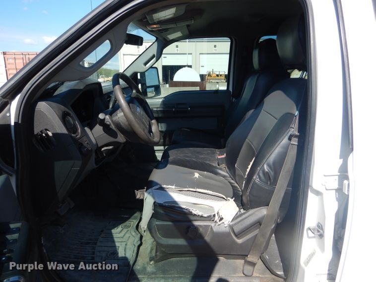 image for item DF3148 2011 Ford F350 Super Duty XL  Crew Cab pickup truck