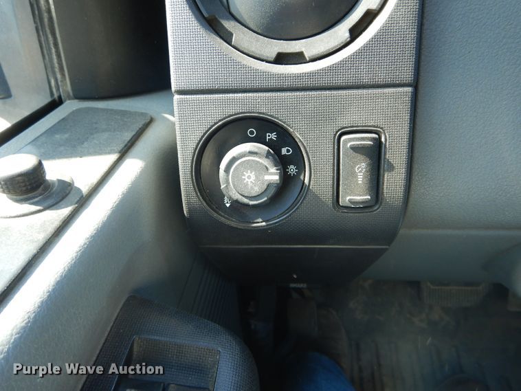 image for item DF3148 2011 Ford F350 Super Duty XL  Crew Cab pickup truck