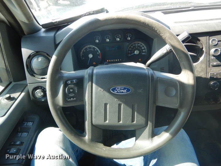 image for item DF3148 2011 Ford F350 Super Duty XL  Crew Cab pickup truck