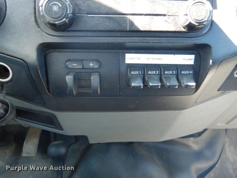 image for item DF3148 2011 Ford F350 Super Duty XL  Crew Cab pickup truck