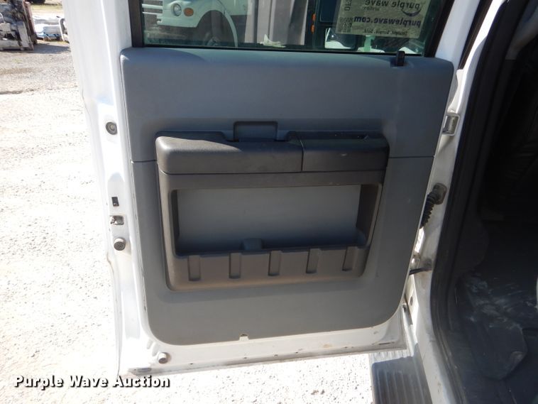 image for item DF3148 2011 Ford F350 Super Duty XL  Crew Cab pickup truck