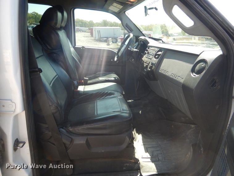 image for item DF3148 2011 Ford F350 Super Duty XL  Crew Cab pickup truck