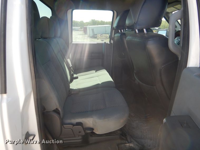 image for item DF3148 2011 Ford F350 Super Duty XL  Crew Cab pickup truck