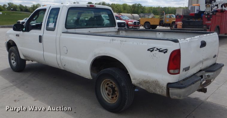 image for item DF3151 2004 Ford F250 Super Duty XL  SuperCab pickup truck