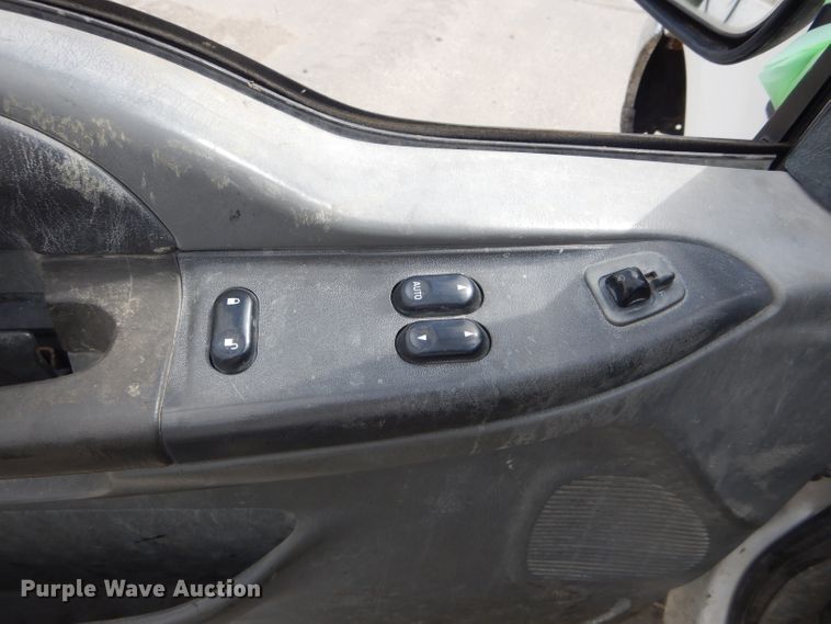 image for item DF3151 2004 Ford F250 Super Duty XL  SuperCab pickup truck