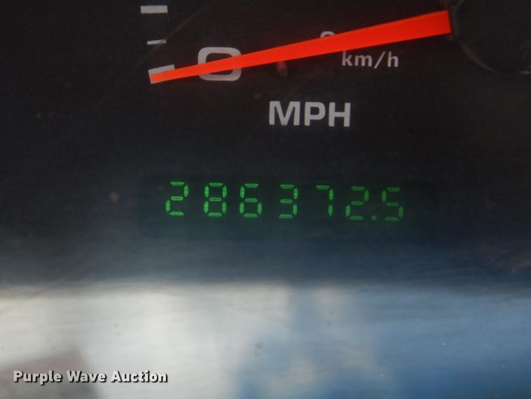 image for item DF3151 2004 Ford F250 Super Duty XL  SuperCab pickup truck