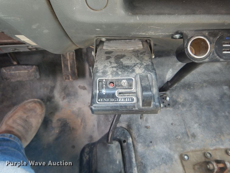 image for item DF3151 2004 Ford F250 Super Duty XL  SuperCab pickup truck