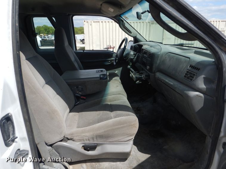 image for item DF3151 2004 Ford F250 Super Duty XL  SuperCab pickup truck