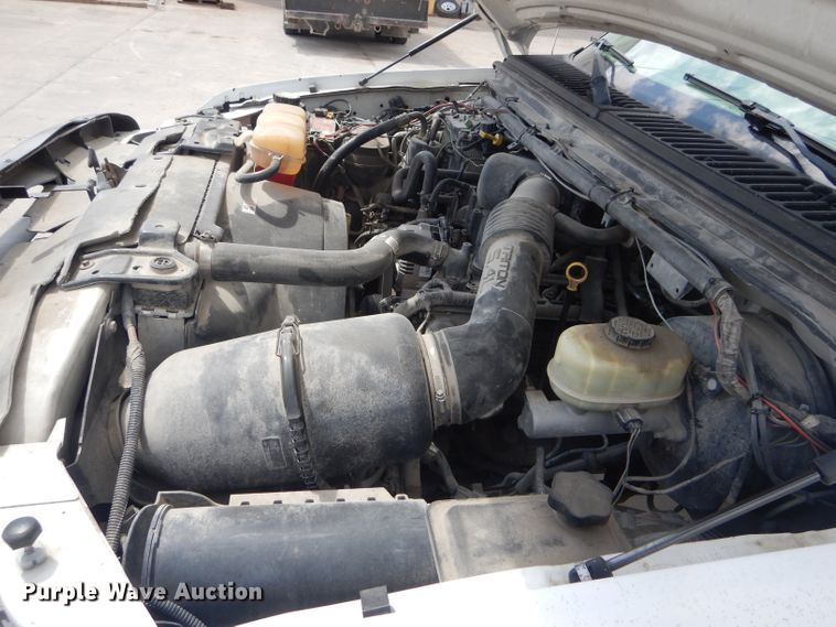 image for item DF3151 2004 Ford F250 Super Duty XL  SuperCab pickup truck