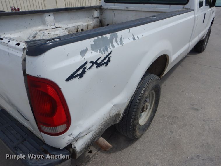 image for item DF3151 2004 Ford F250 Super Duty XL  SuperCab pickup truck