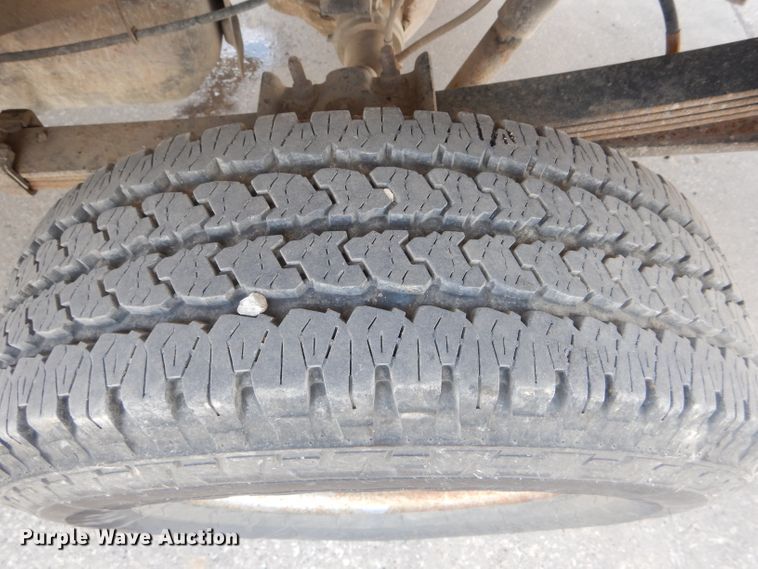 image for item DF3151 2004 Ford F250 Super Duty XL  SuperCab pickup truck