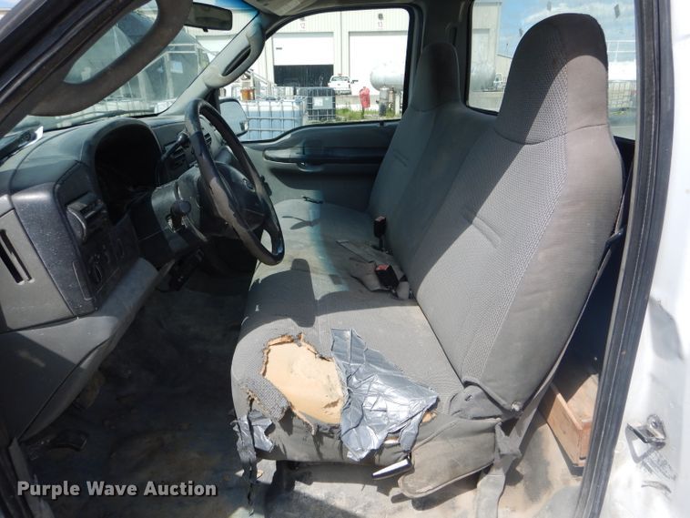 image for item DF3152 2006 Ford F250 Super Duty XL  pickup truck