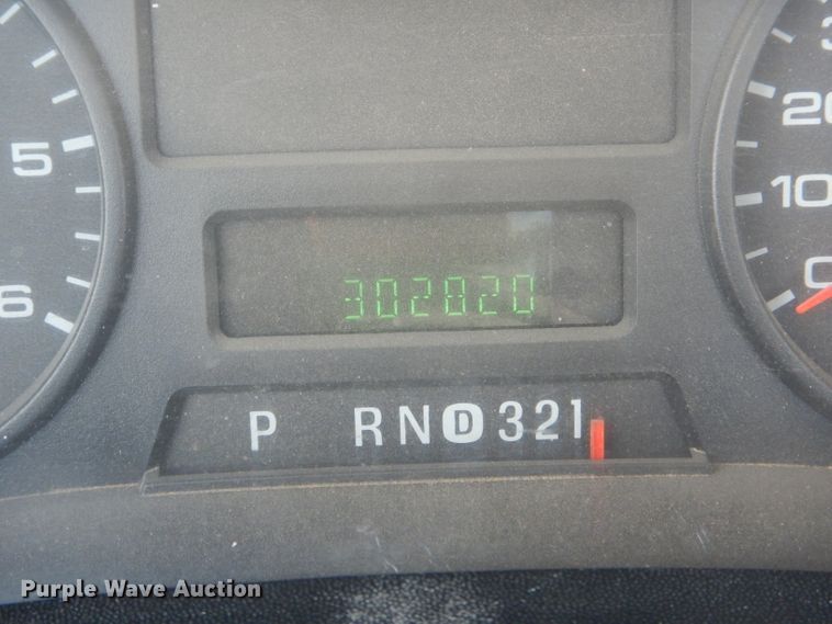 image for item DF3152 2006 Ford F250 Super Duty XL  pickup truck