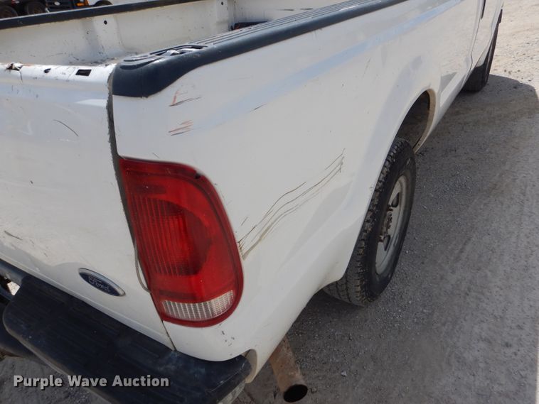 image for item DF3152 2006 Ford F250 Super Duty XL  pickup truck